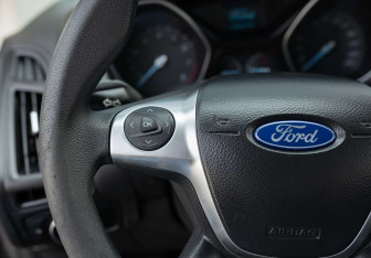 Подержанный автомобиль Ford Focus Wagon 2012 года (12 фото)