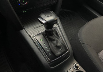 Подержанный автомобиль Skoda Octavia Liftback 2012 года (8 фото)