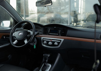 Подержанный автомобиль Lifan Solano 2013 года (10 фото)