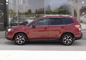 Подержанный автомобиль Subaru Forester Suv 2016 года (8 фото)