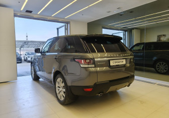 Подержанный автомобиль Land Rover Range Rover Sport 2015 года (6 фото)