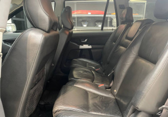 Подержанный автомобиль Volvo XC90 2004 года (15 фото)