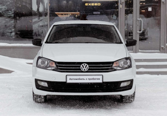 Подержанный автомобиль Volkswagen Polo Sedan 2017 года (2 фото)
