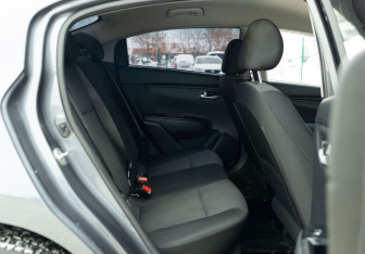 Подержанный автомобиль Kia Rio Sedan 2021 года (18 фото)