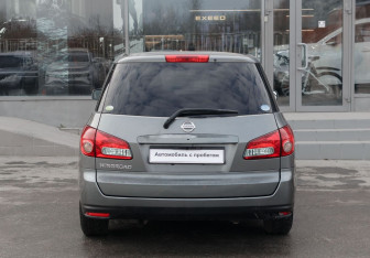 Подержанный автомобиль Nissan Wingroad 2005 года (6 фото)