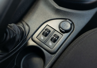 Подержанный автомобиль Peugeot 408 2012 года (16 фото)