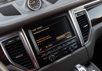 Подержанный автомобиль Porsche Macan 2015 года (13 фото)