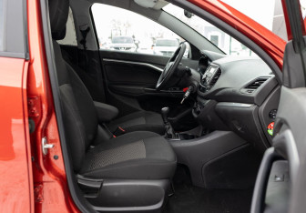 Подержанный автомобиль LADA (ВАЗ) Vesta Wagon 2021 года (18 фото)