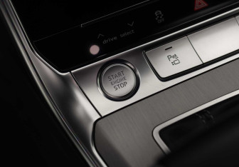 Подержанный автомобиль Audi A6 Sedan 2020 года (18 фото)