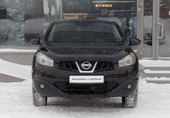 Подержанный автомобиль Nissan Qashqai 2010 года (2 фото)