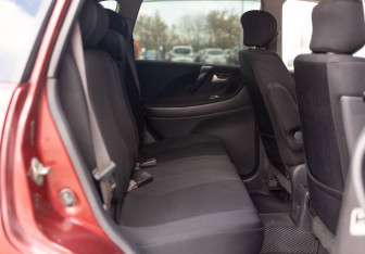 Подержанный автомобиль Suzuki Liana Wagon 2005 года (19 фото)