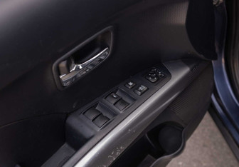 Подержанный автомобиль Mitsubishi Outlander 2007 года (16 фото)