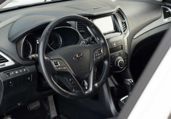 Подержанный автомобиль Hyundai Santa Fe 2016 года (11 фото)