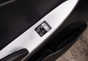 Подержанный автомобиль Hyundai Solaris Sedan 2011 года (15 фото)