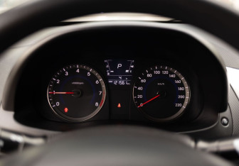 Подержанный автомобиль Hyundai Solaris Sedan 2014 года (13 фото)