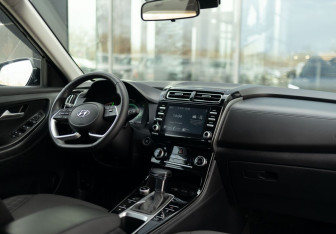 Подержанный автомобиль Hyundai Creta 2022 года (10 фото)