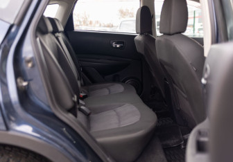 Подержанный автомобиль Nissan Qashqai 2010 года (19 фото)