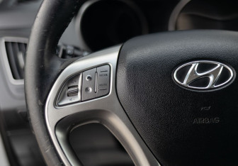 Подержанный автомобиль Hyundai ix35 2012 года (12 фото)