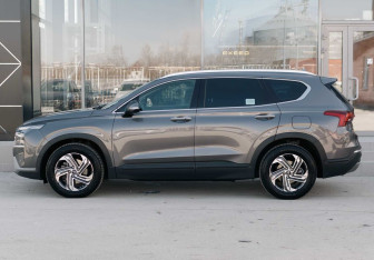 Подержанный автомобиль Hyundai Santa Fe 2021 года (8 фото)