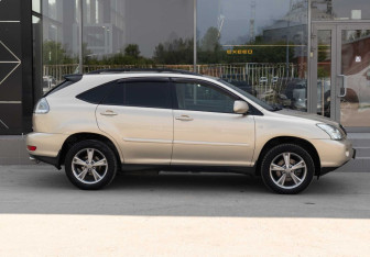 Подержанный автомобиль Lexus RX 2005 года (4 фото)