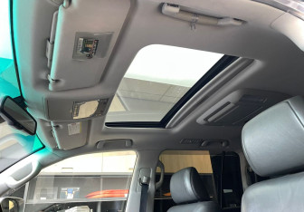 Подержанный автомобиль Lexus LX 2008 года (21 фото)