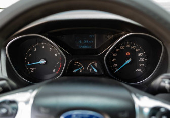 Подержанный автомобиль Ford Focus Hatchback 2012 года (13 фото)