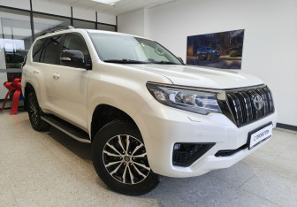 Подержанный автомобиль Toyota Land Cruiser Prado 2021 года (3 фото)