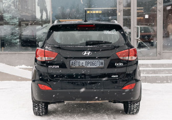 Подержанный автомобиль Hyundai ix35 2012 года (6 фото)