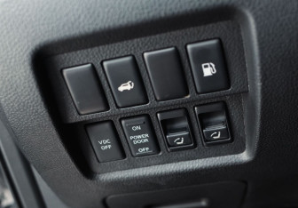 Подержанный автомобиль Nissan Murano Suv 2010 года (17 фото)