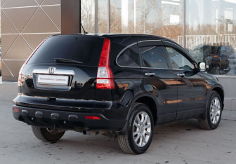 Подержанный автомобиль Honda CR-V 2007 года (5 фото)