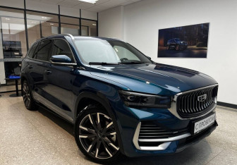 Подержанный автомобиль Geely Monjaro 2024 года (3 фото)