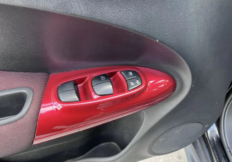 Подержанный автомобиль Nissan Juke 2013 года (13 фото)