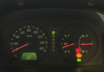 Подержанный автомобиль Mazda Bongo 2013 года (9 фото)