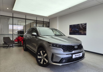 Подержанный автомобиль Kia Sorento 2021 года (3 фото)