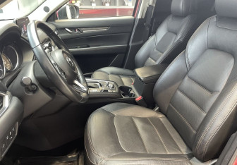 Подержанный автомобиль Mazda CX-5 2017 года (10 фото)