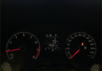 Подержанный автомобиль Volkswagen Polo Sedan 2016 года (12 фото)