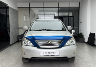 Подержанный автомобиль Toyota Harrier 2003 года (2 фото)