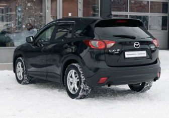 Подержанный автомобиль Mazda CX-5 2015 года (7 фото)
