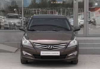 Подержанный автомобиль Hyundai Solaris Sedan 2015 года (2 фото)
