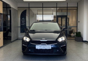 Подержанный автомобиль Kia Cerato Sedan 2020 года (3 фото)