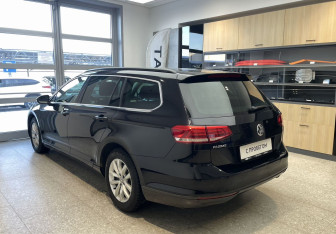 Подержанный автомобиль Volkswagen Passat Wagon 2018 года (7 фото)