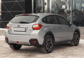 Подержанный автомобиль Subaru XV 2012 года (5 фото)