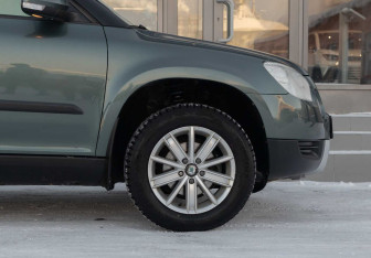 Подержанный автомобиль Skoda Yeti 2012 года (9 фото)