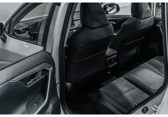 Новый Toyota RAV4 2025 (19 фото)