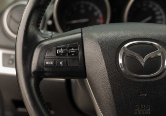 Подержанный автомобиль Mazda 3 Sedan 2013 года (12 фото)