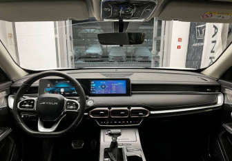Подержанный автомобиль Jetour X70 Plus 2023 года (10 фото)