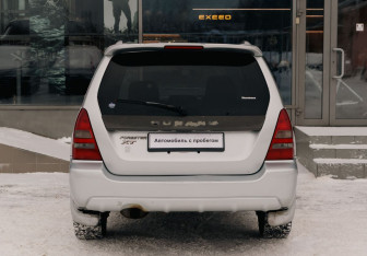 Подержанный автомобиль Subaru Forester Suv 2002 года (6 фото)