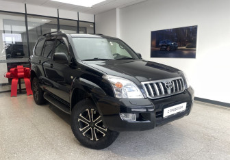 Подержанный автомобиль Toyota Land Cruiser Prado 2006 года (3 фото)