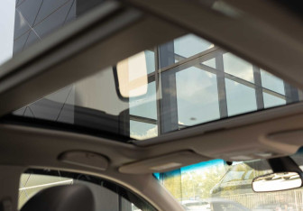 Подержанный автомобиль Renault Koleos 2008 года (21 фото)
