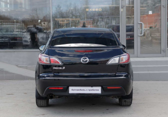 Подержанный автомобиль Mazda 3 Sedan 2009 года (6 фото)